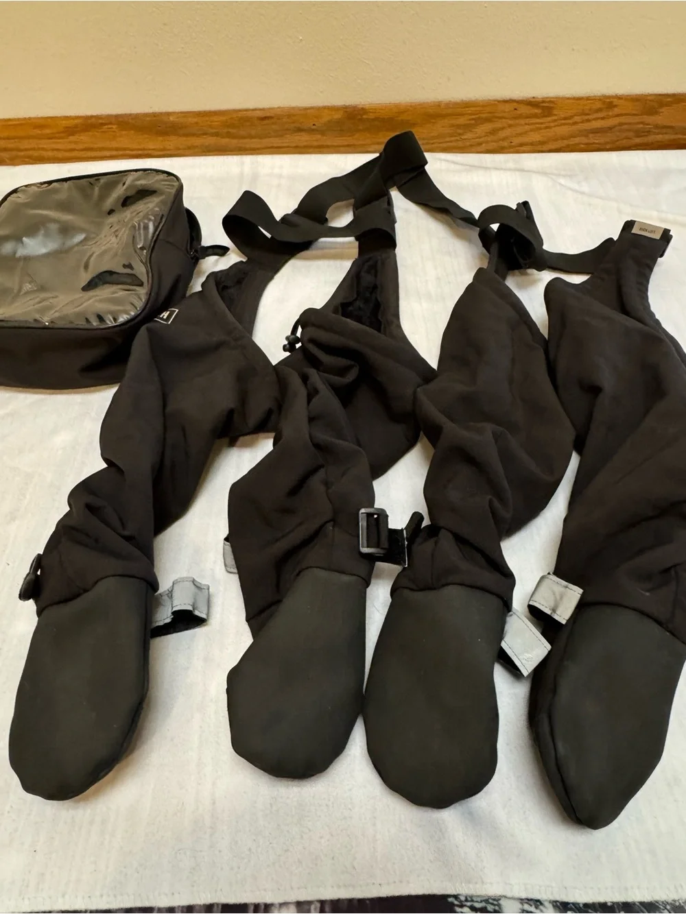 Canada Pooch Black Dog Suspenders Winter Boots Size 5 Regular Waterproof